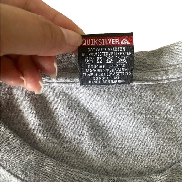 QUIKSILVER Surf Maroon Logo Grey Tee Shirt Men L Large - Picture 7 of 8